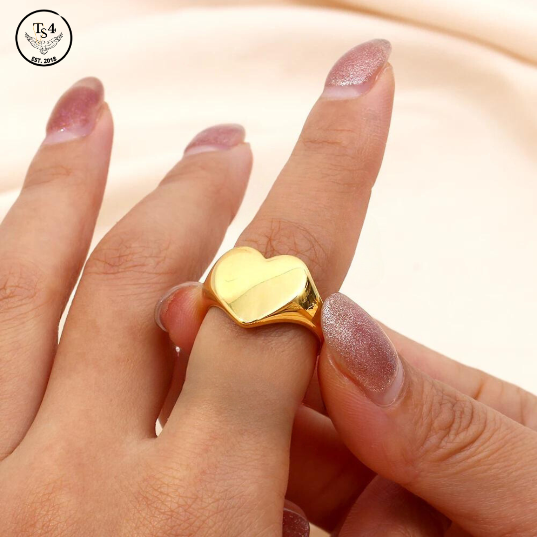 Gold Fine Heart Ring